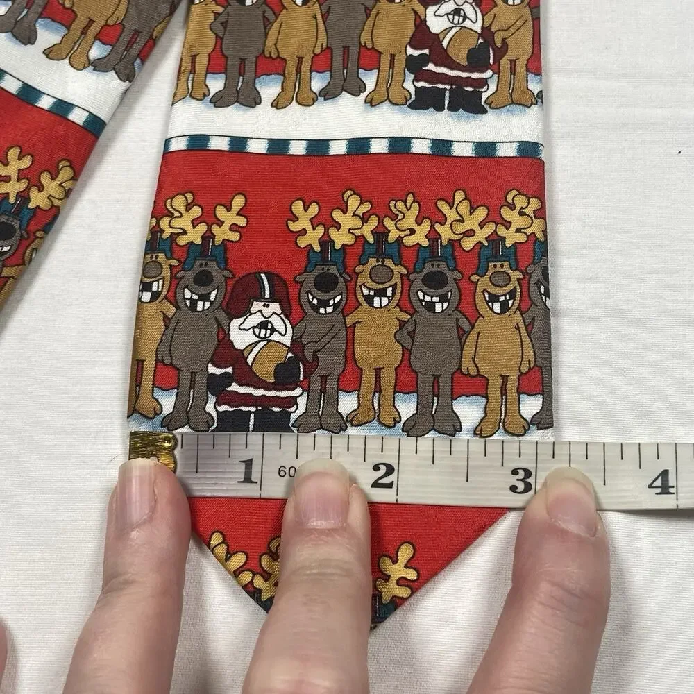 Ho Ho Ho Men's Necktie Santa Playing Football with Reindeer 3x60 NWOT